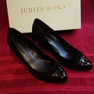 Must go-make offer. Judith Ripka Irene quilted/patent pumps-never worn
